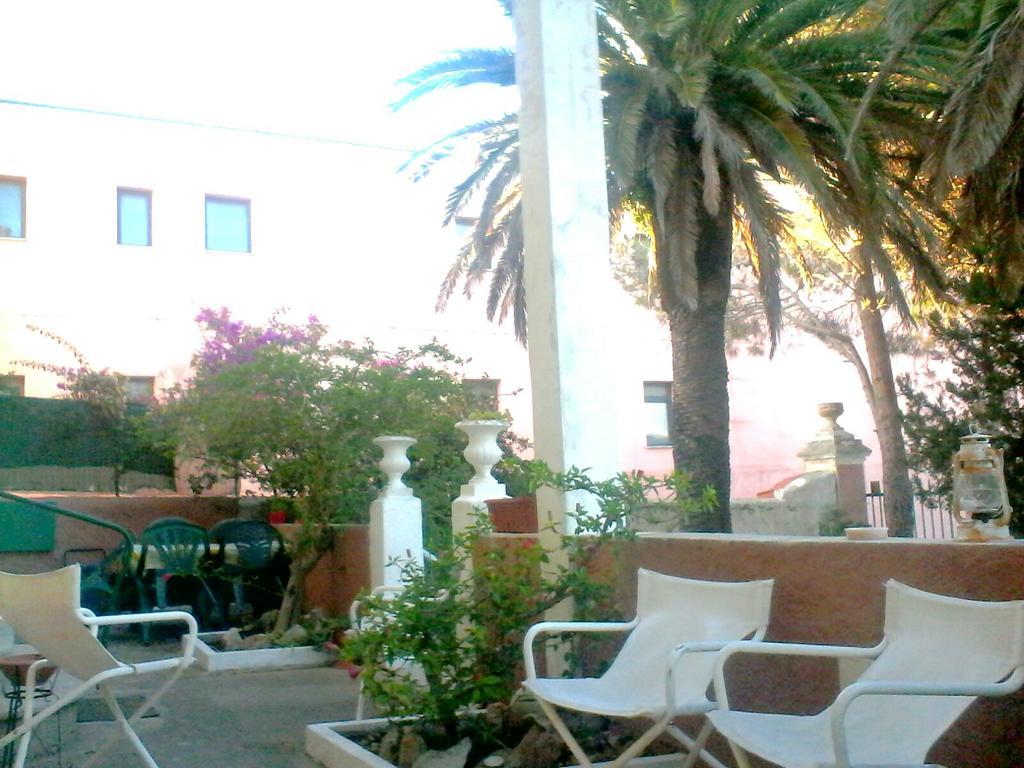 Residenza Via Roma 3 Villa Ла Мадалена Стая снимка