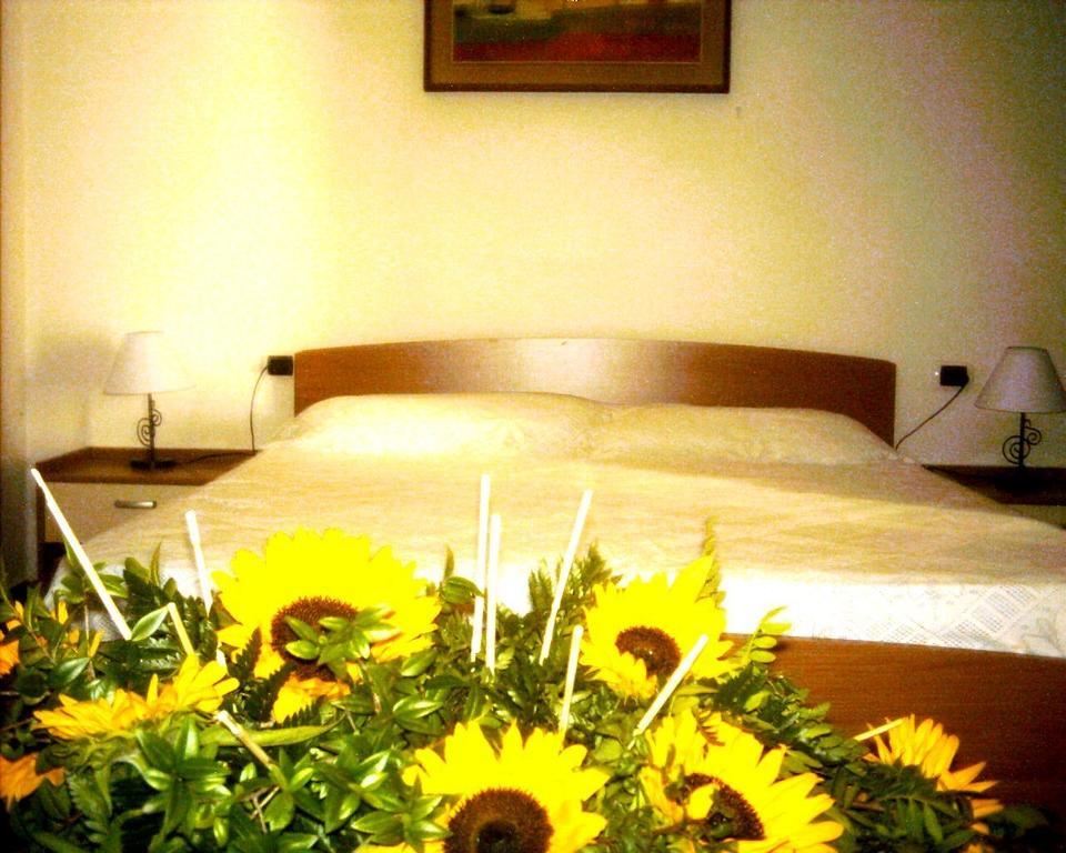 Residenza Via Roma 3 Villa Ла Мадалена Екстериор снимка
