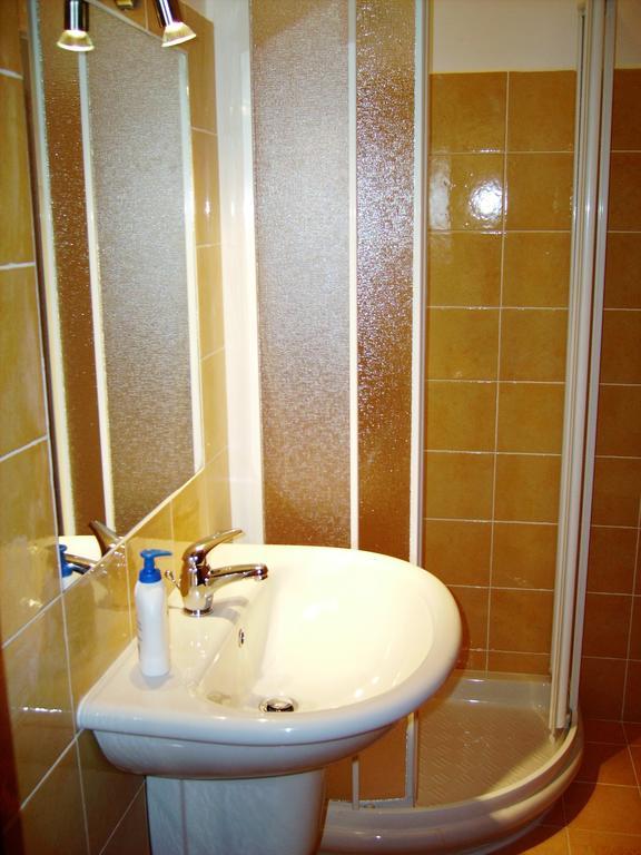 Residenza Via Roma 3 Villa Ла Мадалена Екстериор снимка