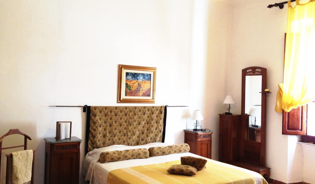 Residenza Via Roma 3 Villa Ла Мадалена Екстериор снимка